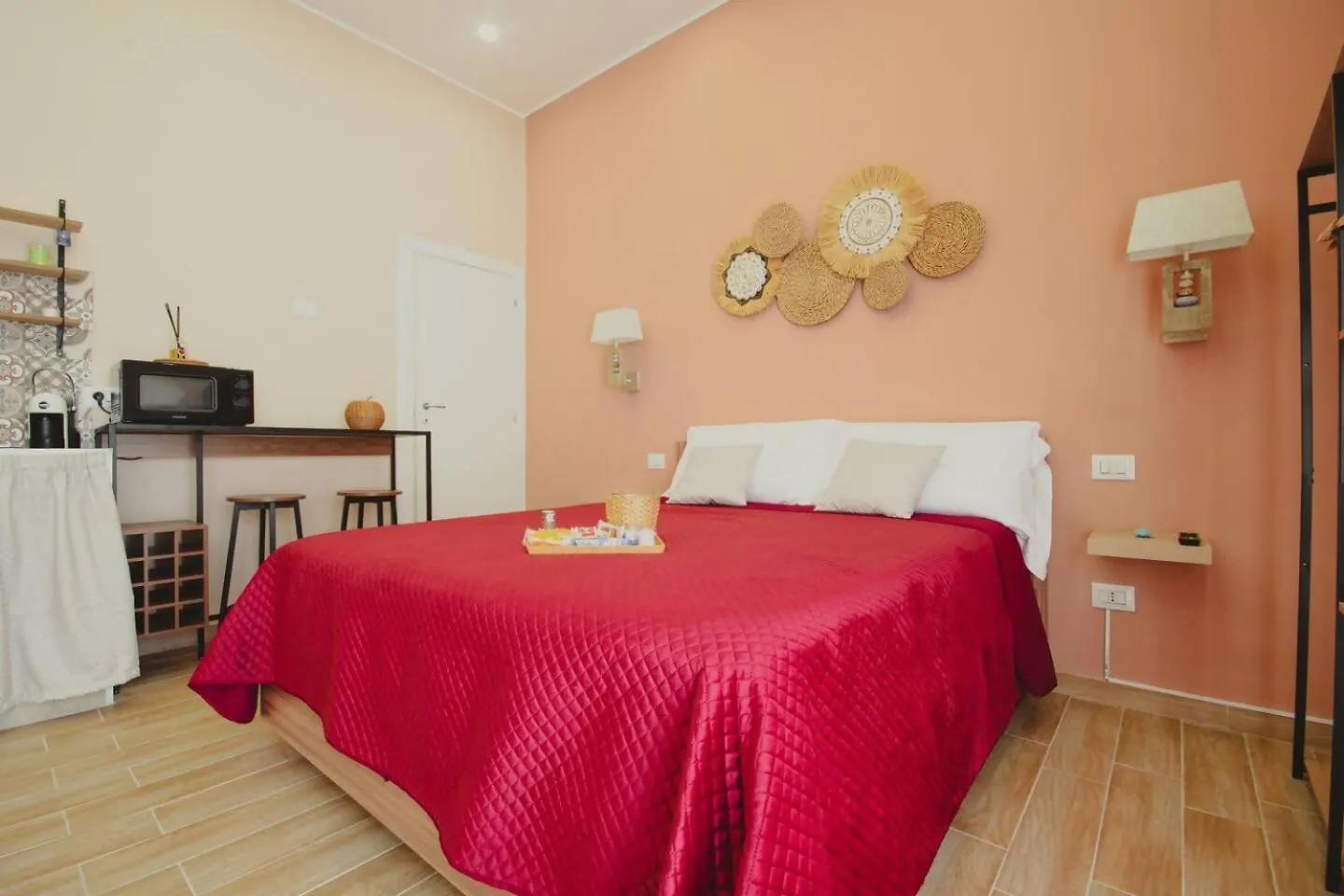 Marie Home Experience 1 Deluxe Naples