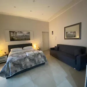  Apartment Fondaco House